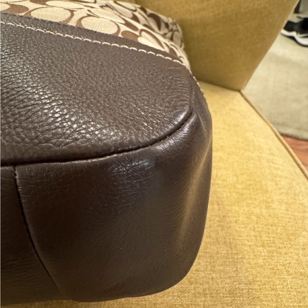 Coach Park Signature Hobo — 2013 - Picture 8 of 10